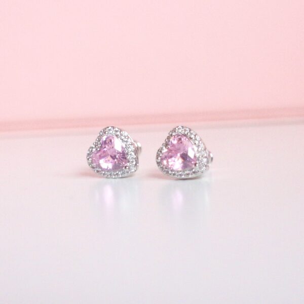 Taffy Studs