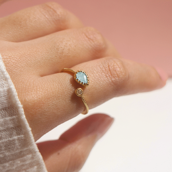 Merriment Baubles Meliora ring product Image. Affordable Jewelry PH. Meliora ring on finger.